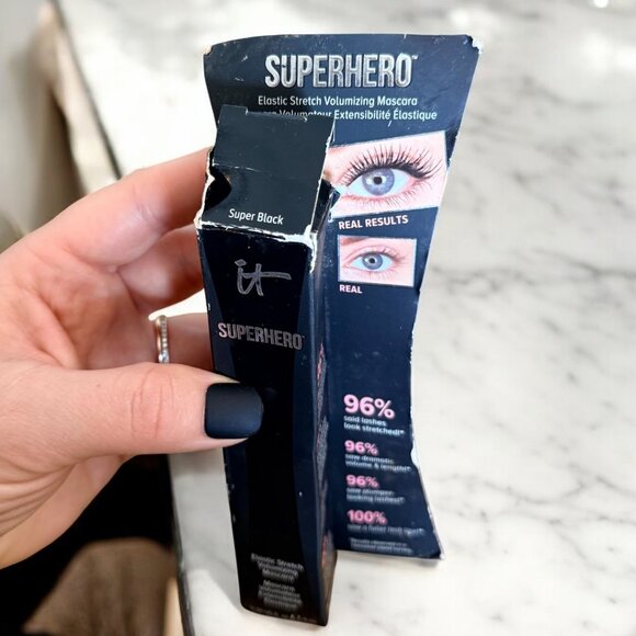 IT Cosmetics NEW Superhero Elastic Stretch Volumizing Mascara in Super Black - Picture 2 of 6